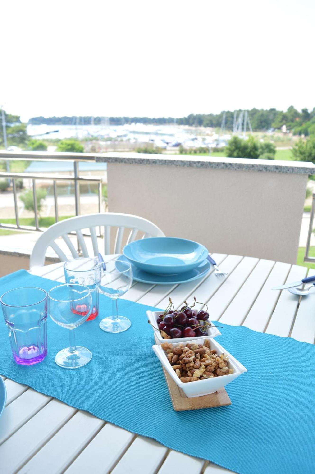 Apartments Nautica Novigrad  Екстер'єр фото