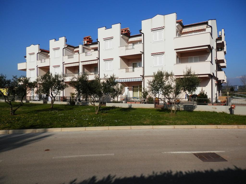 Apartments Nautica Novigrad  Екстер'єр фото